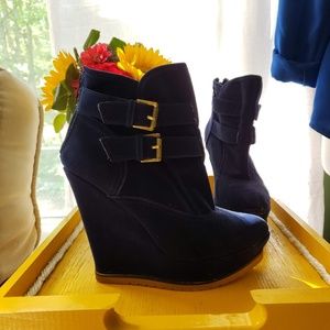 Bright navy blue booties by Shoe Dazzle